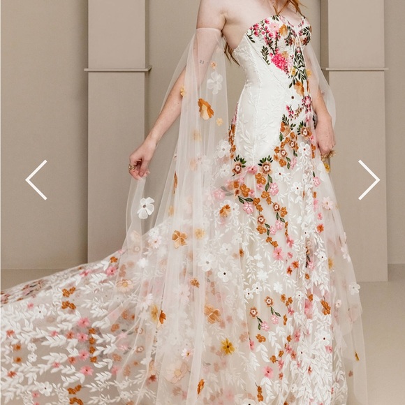 Rue De Seine Floral Embroidered Cora Sleeves - Picture 3 of 5